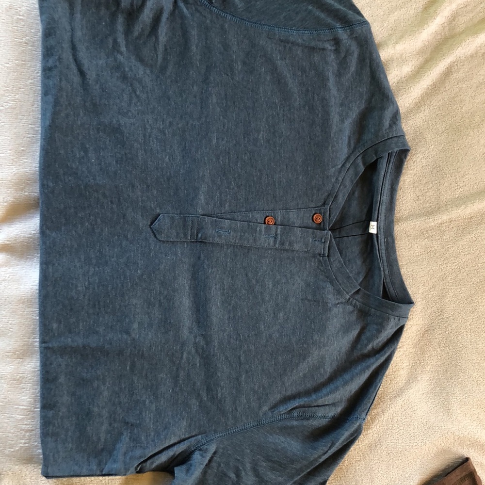 2 NWT men’s nice shirts